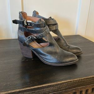 Jeffrey Campbell Bootie